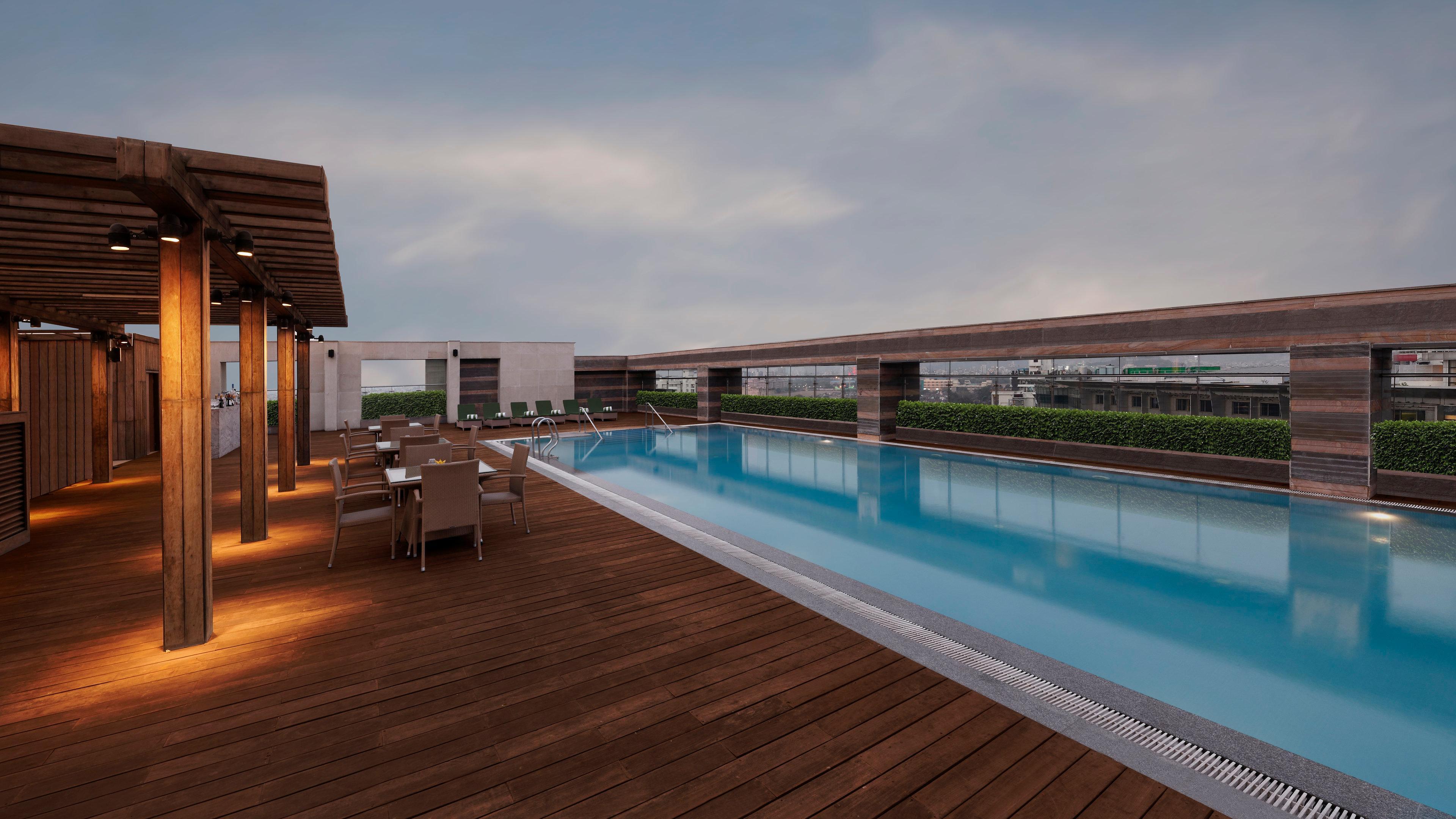 Holiday Inn Jaipur City Centre By Ihg Exterior photo Rooftop pool at the hotel